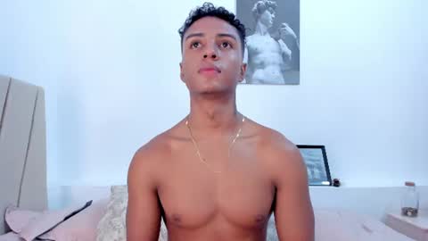 Snapshot of magnusking_ chatting on July 21, 5:32 am Magnus King online show from July 21, 5:32 am