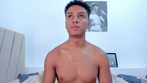 Snapshot of magnusking_ chatting on July 28, 3:24 am Magnus King online show from July 28, 3:24 am