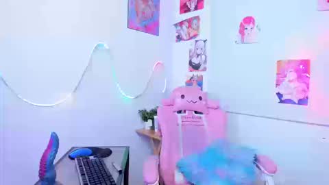   online show from October 25, 3:29 pm