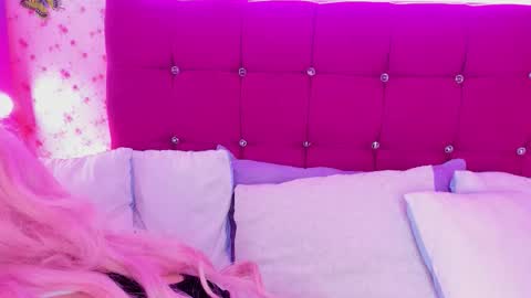 Mai online show from March 7, 1:52 pm