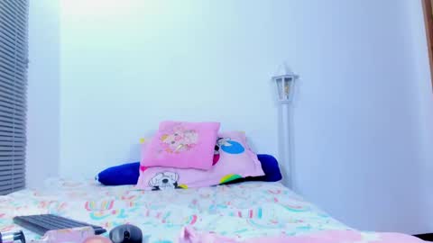 maia online show from February 27, 12:23 pm