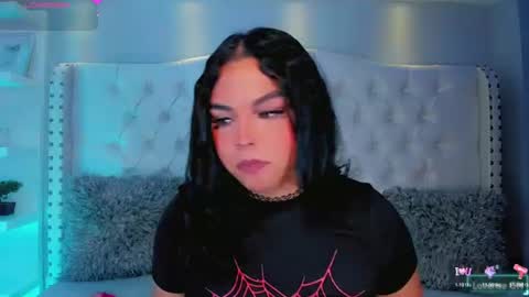 Snapshot of maia_hotts chatting on June 29, 8:42 pm CamiiGarcia online show from June 29, 8:42 pm
