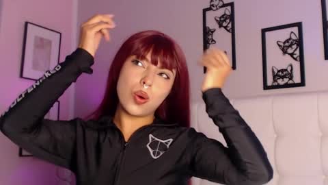 Maia Reficco online show from April 7, 11:43 am