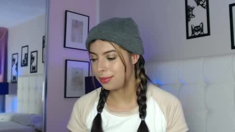 Maia Reficco online show from April 15, 11:39 am