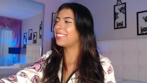 Maia Reficco online show from April 17, 12:30 pm