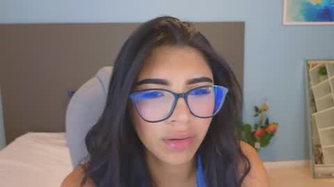 Maiaa Ruiz  online show from October 21, 2:40 pm