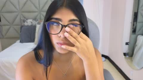 Maiaa Ruiz  online show from April 22, 2:07 pm