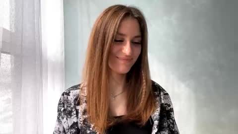 M I A online show from March 27, 10:04 am