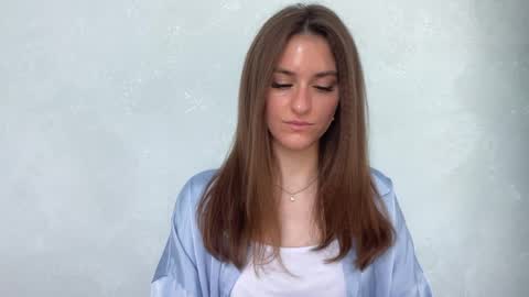 Snapshot of maiabarthe chatting on May 15, 8:43 am M I A online show from May 15, 8:43 am