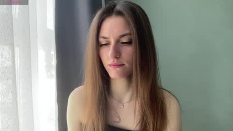 Snapshot of maiabarthe chatting on June 7, 8:18 am M I A online show from June 7, 8:18 am
