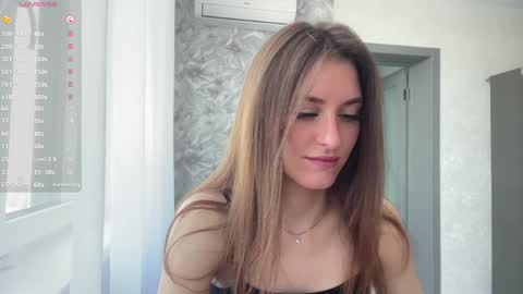 Snapshot of maiabarthe chatting on June 8, 7:09 am M I A online show from June 8, 7:09 am