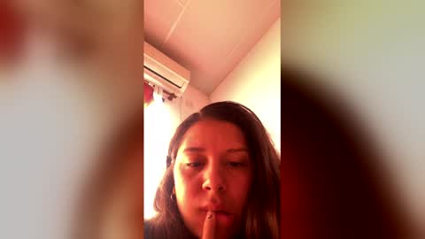 maialover online show from May 4, 7:10 pm