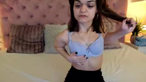  Maia  online show from February 18, 9:53 pm