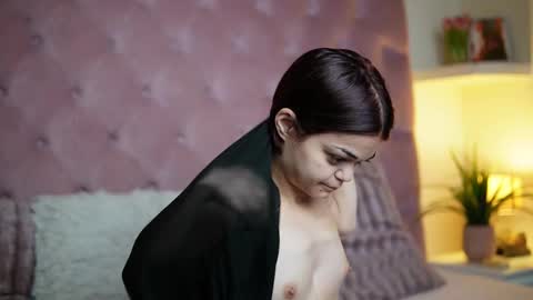  Maia  online show from October 29, 10:33 pm