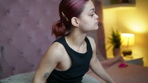 Snapshot of maiamini chatting on April 30, 8:57 pm Maia online show from April 30, 8:57 pm