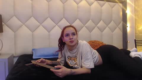 Snapshot of maiapark chatting on December 22, 12:38 pm Maia  online show from December 22, 12:38 pm