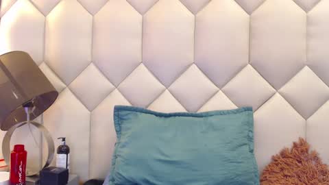 Snapshot of maiapark chatting on January 23, 6:45 pm Maia  online show from January 23, 6:45 pm