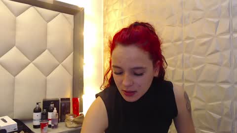 Snapshot of maiapark chatting on January 24, 10:08 pm Maia  online show from January 24, 10:08 pm