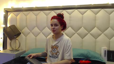 Snapshot of maiapark chatting on January 29, 11:30 am Maia  online show from January 29, 11:30 am