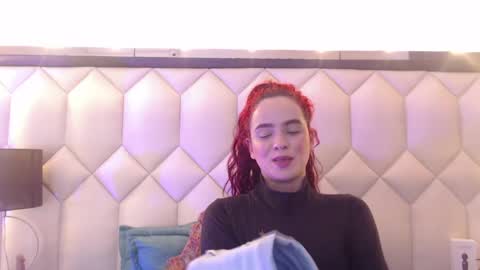 Snapshot of maiapark chatting on February 14, 12:41 am Maia  online show from February 14, 12:41 am