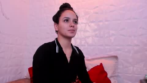 Snapshot of maiapark chatting on September 19, 12:06 pm Maia  online show from September 19, 12:06 pm