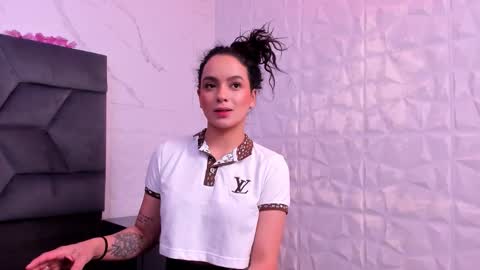 Snapshot of maiapark chatting on October 4, 11:52 am Maia  online show from October 4, 11:52 am