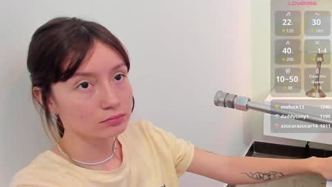 Snapshot of maibys_cute chatting on January 5, 3:32 am maibys online show from January 5, 3:32 am