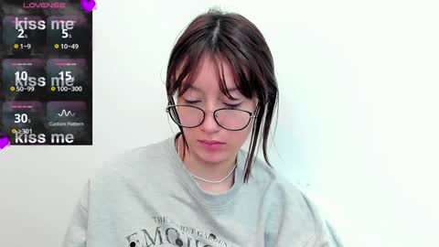 Snapshot of maibys_cute chatting on January 9, 3:47 am maibys online show from January 9, 3:47 am