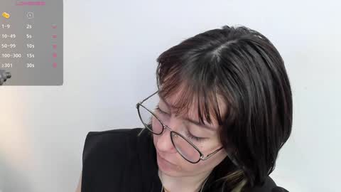 Snapshot of maibys_cute chatting on February 1, 3:41 am maibys online show from February 1, 3:41 am