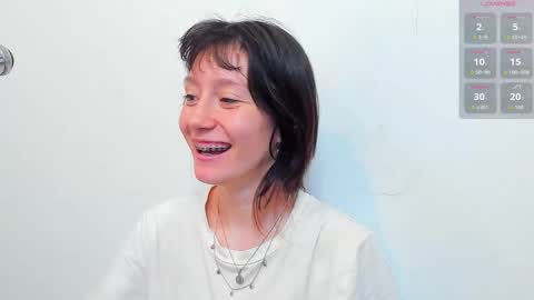 Snapshot of maibys_cute chatting on October 18, 3:42 am maibys online show from October 18, 3:42 am