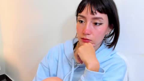 Snapshot of maibys_cute chatting on November 26, 4:35 am maibys online show from November 26, 4:35 am