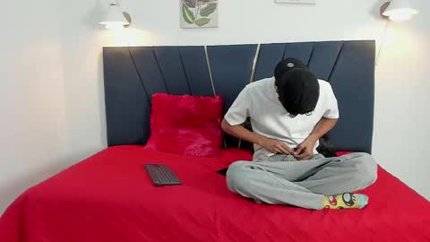 Snapshot of maicol_cum23 chatting on September 18, 1:02 pm maicol_cum23 online show from September 18, 1:02 pm