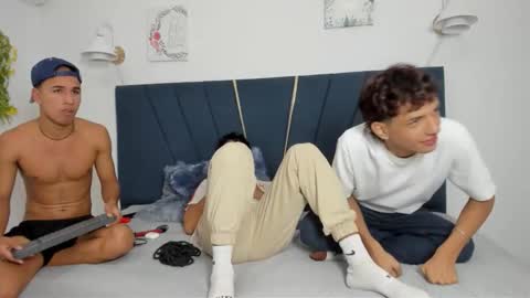 Snapshot of maicol_cum23 chatting on September 27, 4:12 pm maicol_cum23 online show from September 27, 4:12 pm