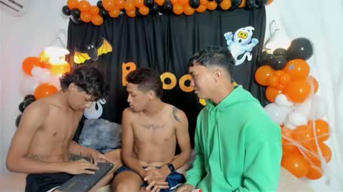 Snapshot of maicol_cum23 chatting on October 11, 9:13 pm maicol_cum23 online show from October 11, 9:13 pm