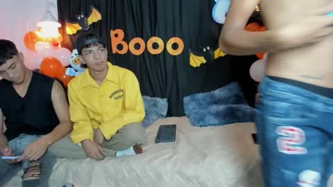 Snapshot of maicol_cum23 chatting on October 14, 2:07 pm maicol_cum23 online show from October 14, 2:07 pm