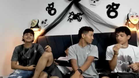 Snapshot of maicol_cum23 chatting on October 19, 12:22 am maicol_cum23 online show from October 19, 12:22 am