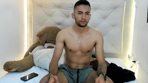 Snapshot of maicolparker0 chatting on March 24, 2:22 pm maicolparker0 online show from March 24, 2:22 pm