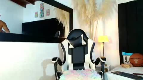 Snapshot of maicolparker0 chatting on June 20, 12:30 pm maicolparker0 online show from June 20, 12:30 pm