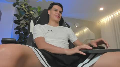 MAICOL  online show from April 24, 12:13 am