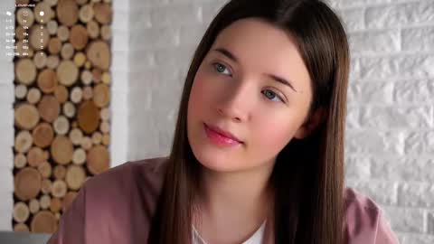 Lucy online show from September 26, 1:20 am