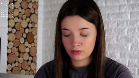 Lucy online show from October 14, 1:50 am