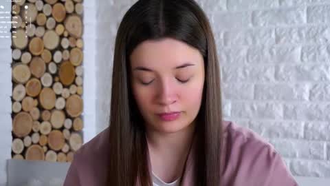 Lucy online show from November 11, 2:22 am