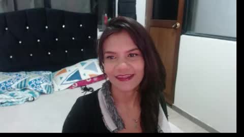 maidy_19 online show from October 15, 12:00 am