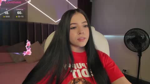 Snapshot of maiiitee_ chatting on May 17, 4:36 pm Mait online show from May 17, 4:36 pm