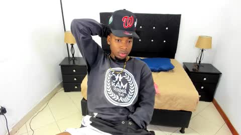 Snapshot of maikol_monstercock chatting on September 30, 5:18 pm M A I K O L -- M O N S T E R C O C L online show from September 30, 5:18 pm