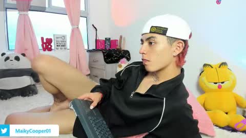 maiky_cooper01 online show from February 26, 8:52 pm