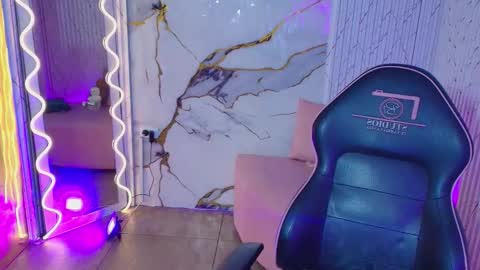 Maile online show from March 28, 3:39 am