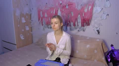 Your kitty online show from December 10, 3:12 pm