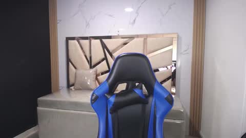 Snapshot of maily_a_ chatting on November 12, 2:56 am Maily online show from November 12, 2:56 am