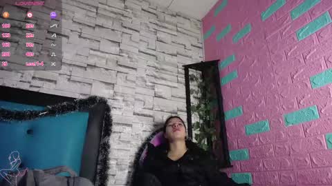  MAILY CAN  online show from December 16, 12:43 pm